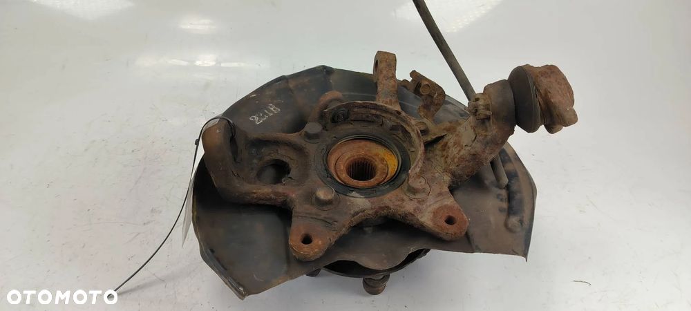 Zwrotnica prawa przód Mitsubishi Pajero IV - 3