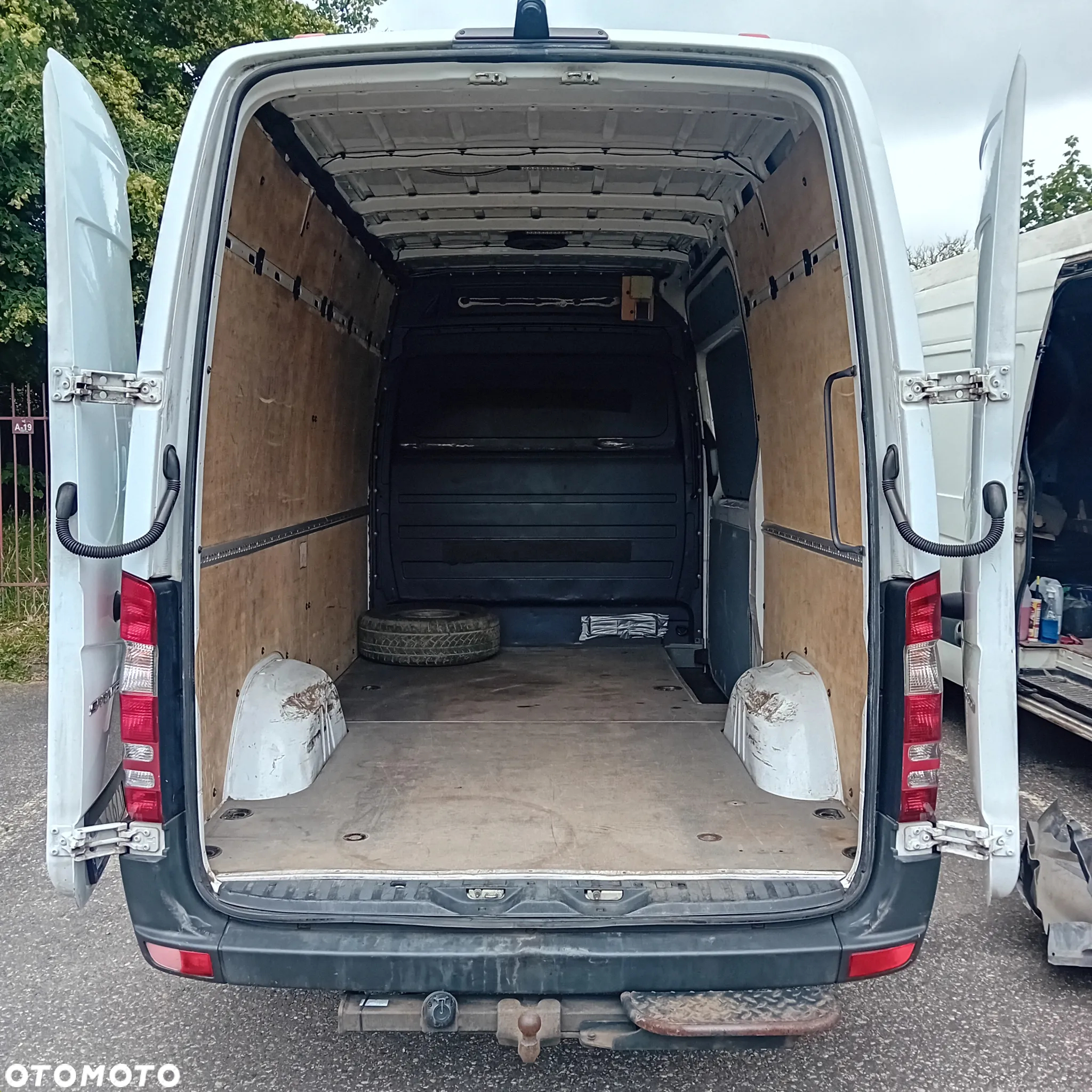 Mercedes-Benz Sprinter - 6