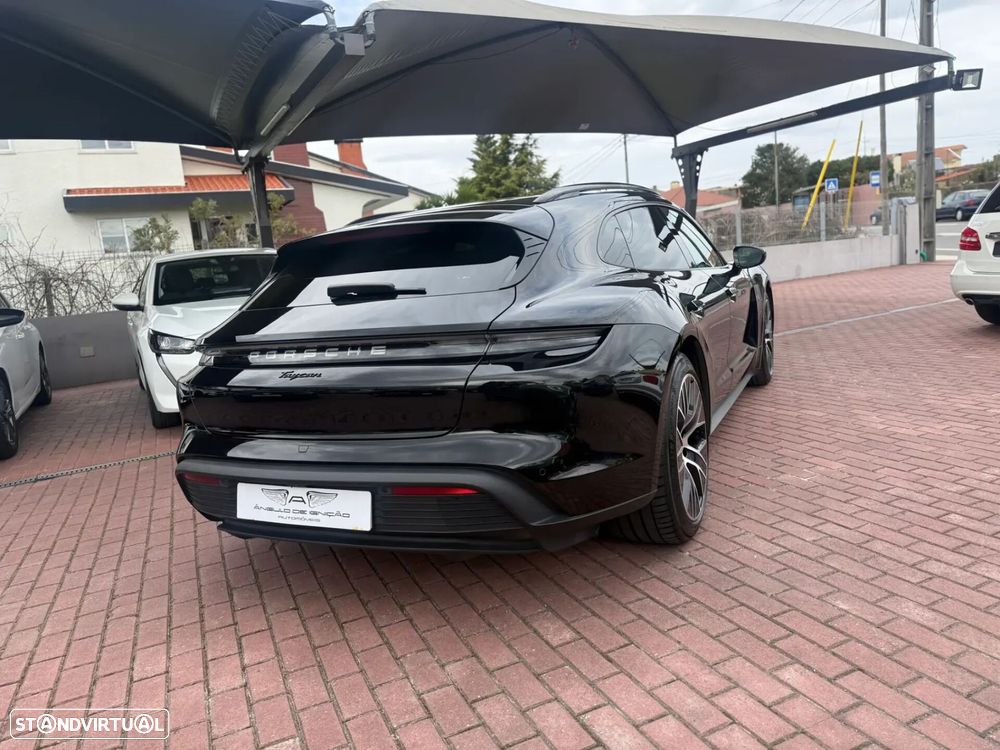 Porsche Taycan Sport Turismo - 4
