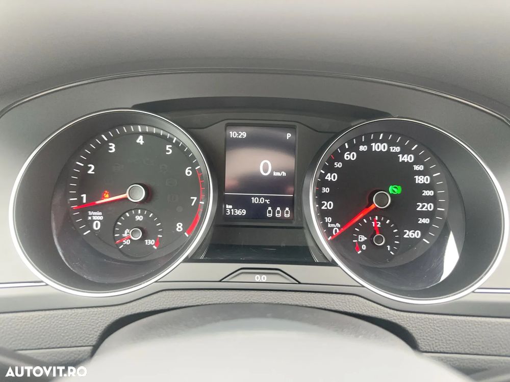 Volkswagen Passat 1.5 TSI ACT DSG Advance - 9