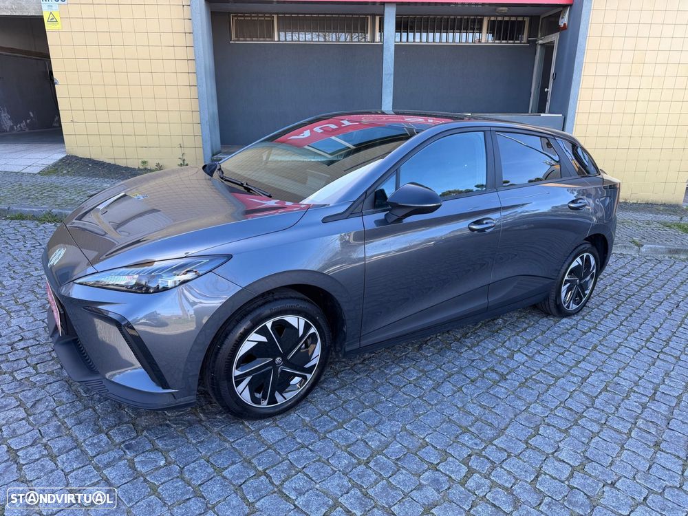 MG MG4 64 kWh Luxury - 12