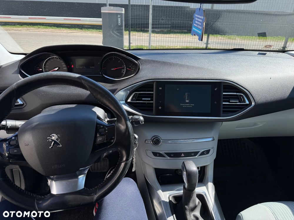 Peugeot 308 BlueHDi 120 EAT6 Stop & Start Allure - 8