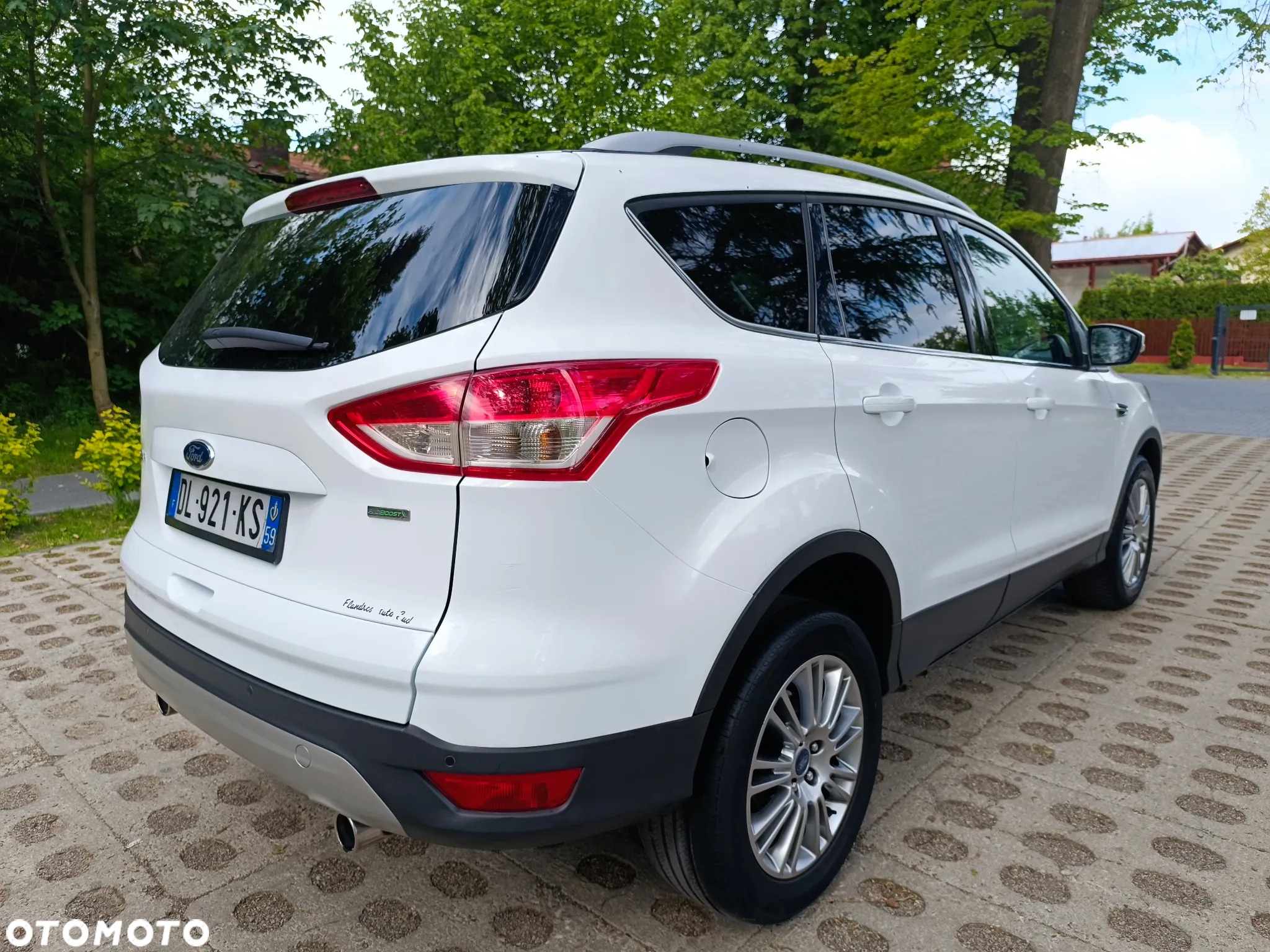 Ford Kuga 1.6 EcoBoost 2x4 Trend - 2