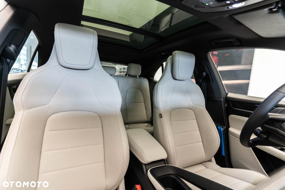 Porsche Macan - 16