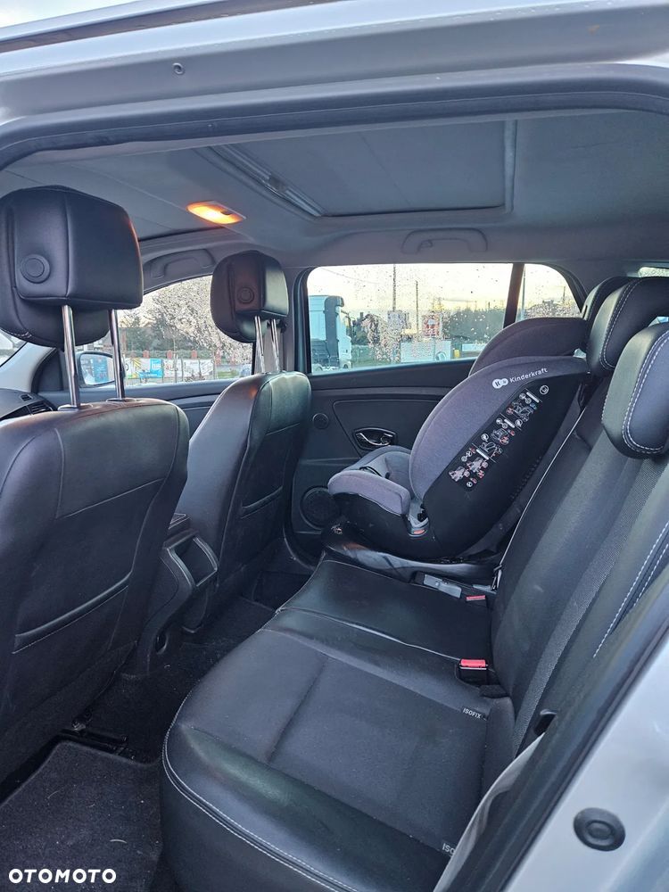 Renault Megane 1.5 dCi Bose EDC - 11
