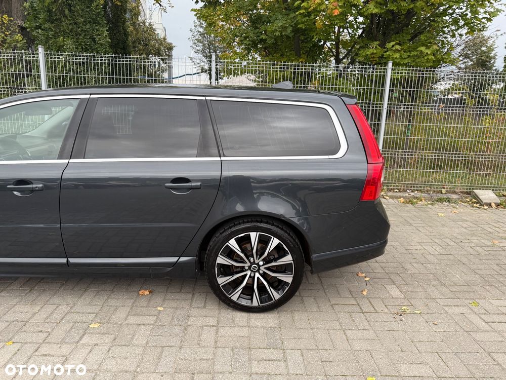 Volvo V70 D3 Summum - 10