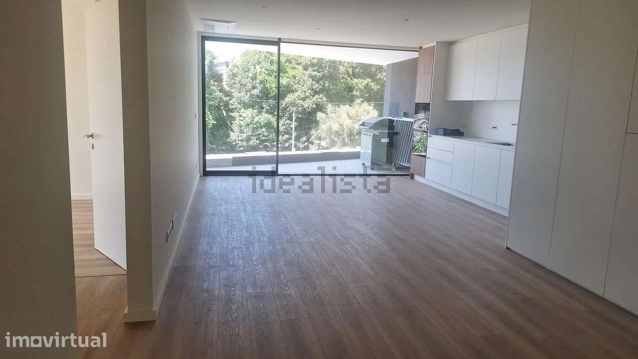 Aparatamento T2 novo c/lugar de garagem em Santa Marinha - Grande imagem: 2/24