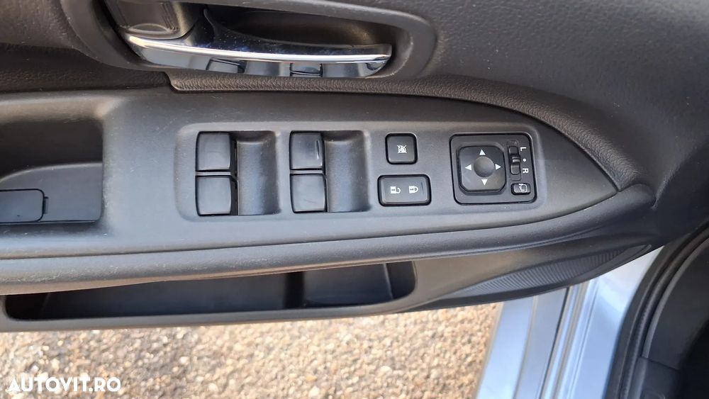 Mitsubishi Outlander 2.0 Litre DOHC MIVEC 4WD Instyle Navi - 11