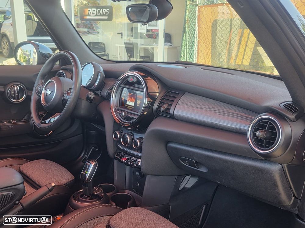 MINI Cabrio Cooper Auto - 16