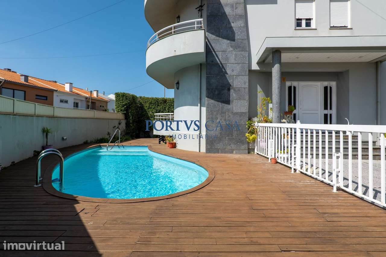 Moradia T4 com piscina em Lavra - Grande imagem: 3/49