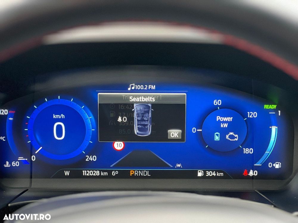 Ford Kuga 2.5 Duratec FHEV 4x4 ST-LINE - 25