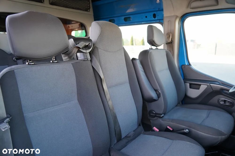 Renault MASTER / BLASZAK / FURGON / BRYGADÓWKA 7 MIEJSC  / SPROWADZONY - 31