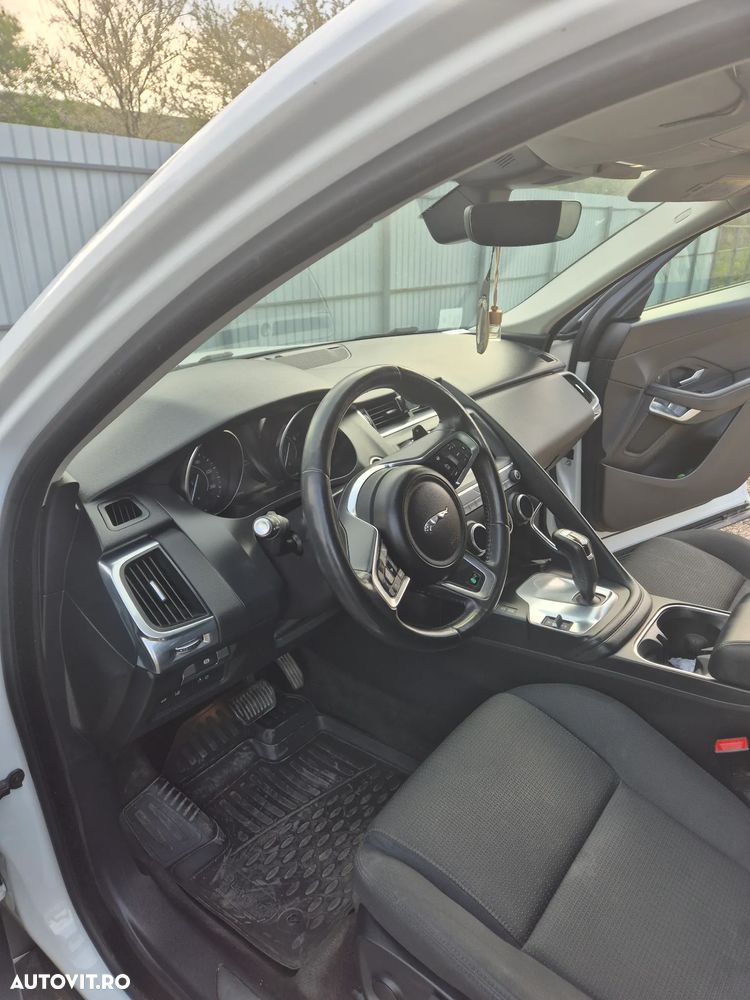 Jaguar E-Pace P200 AWD - 4