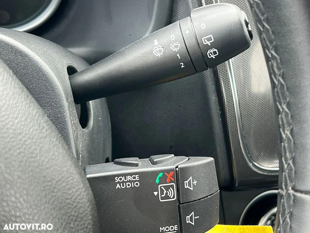 Dacia Sandero 0.9 TCe Prestige - 27