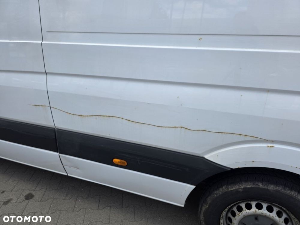 Mercedes-Benz Sprinter - 13
