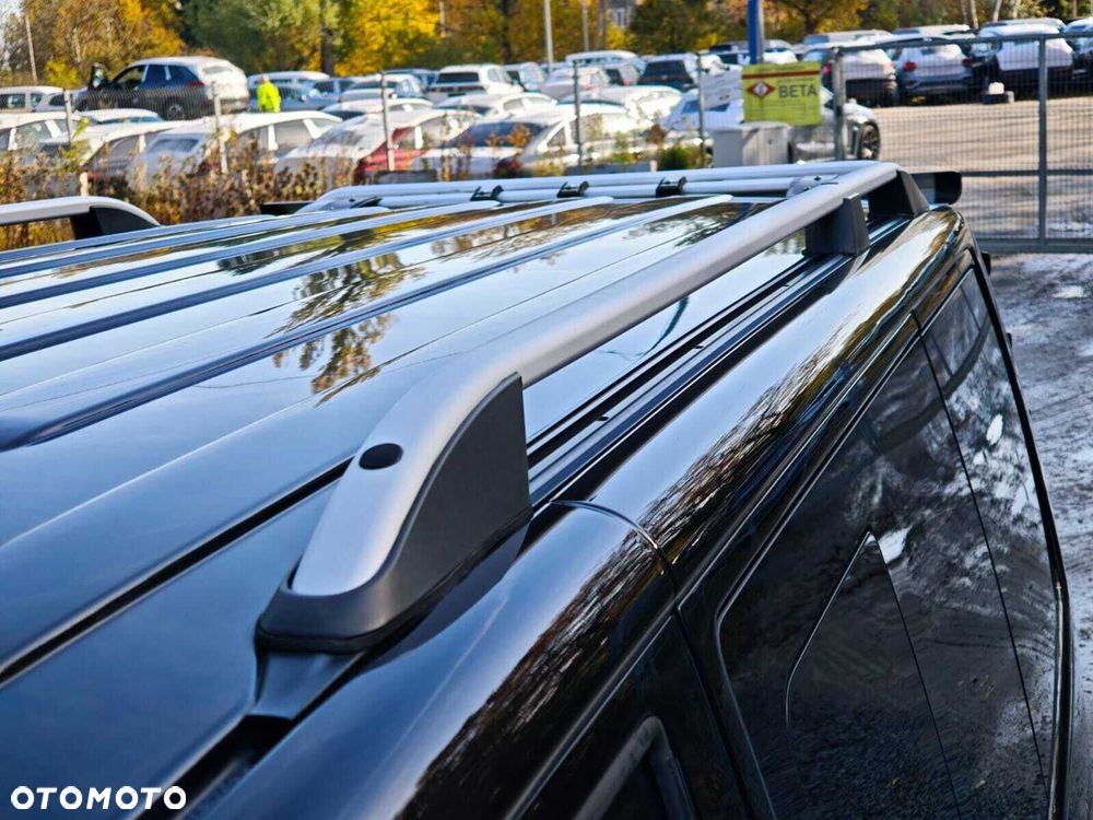 Volkswagen Multivan - 34