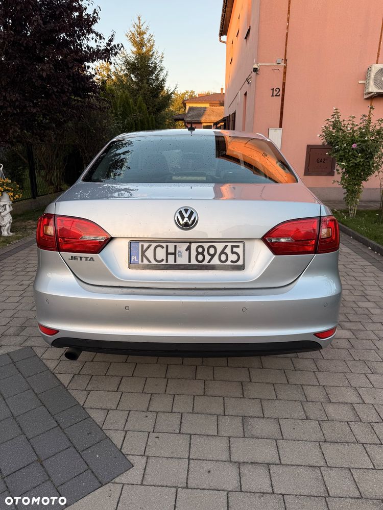 Volkswagen Jetta 1.2 TSI Comfortline - 5