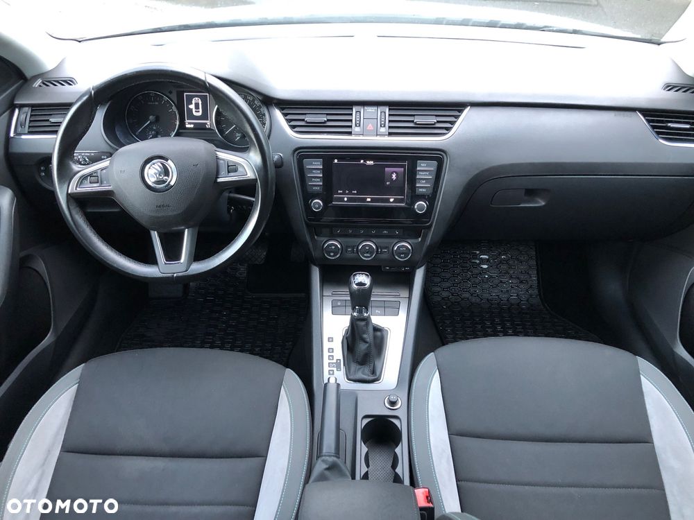 Skoda Octavia 1.4 TSI Joy DSG - 13