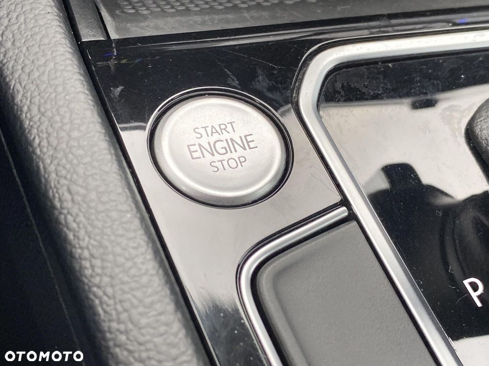 Volkswagen Passat - 21