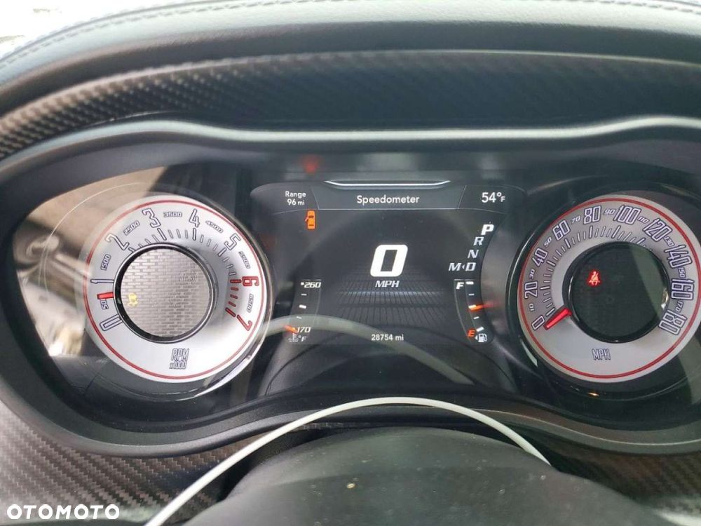 Dodge Challenger - 10