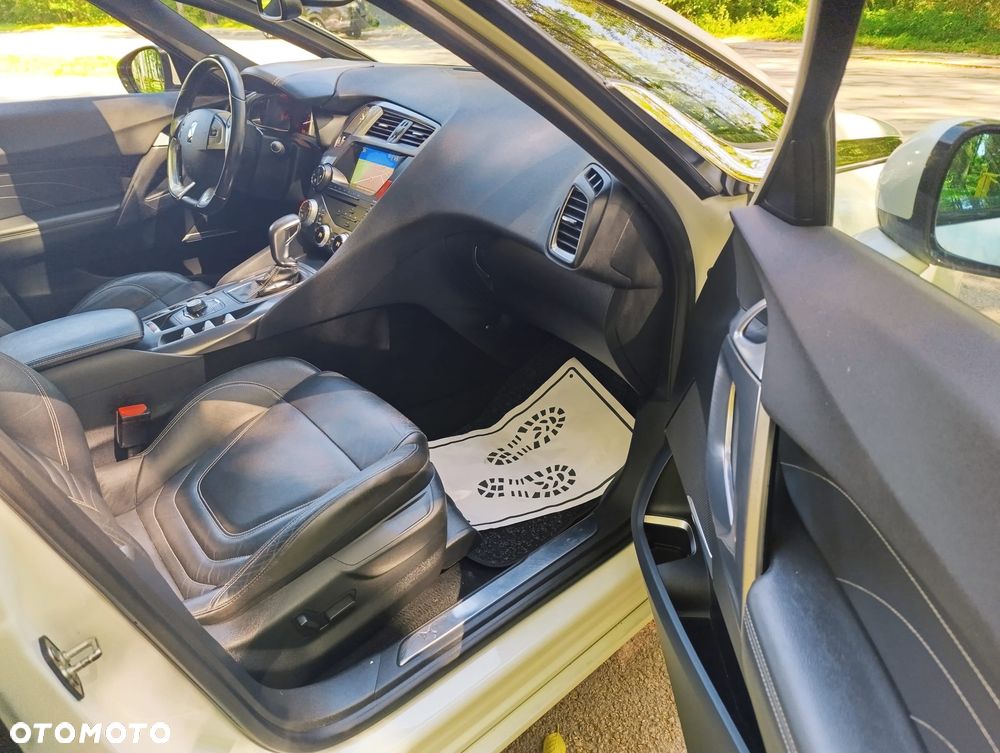 Citroën DS5 BlueHDi 180 SoChic - 11