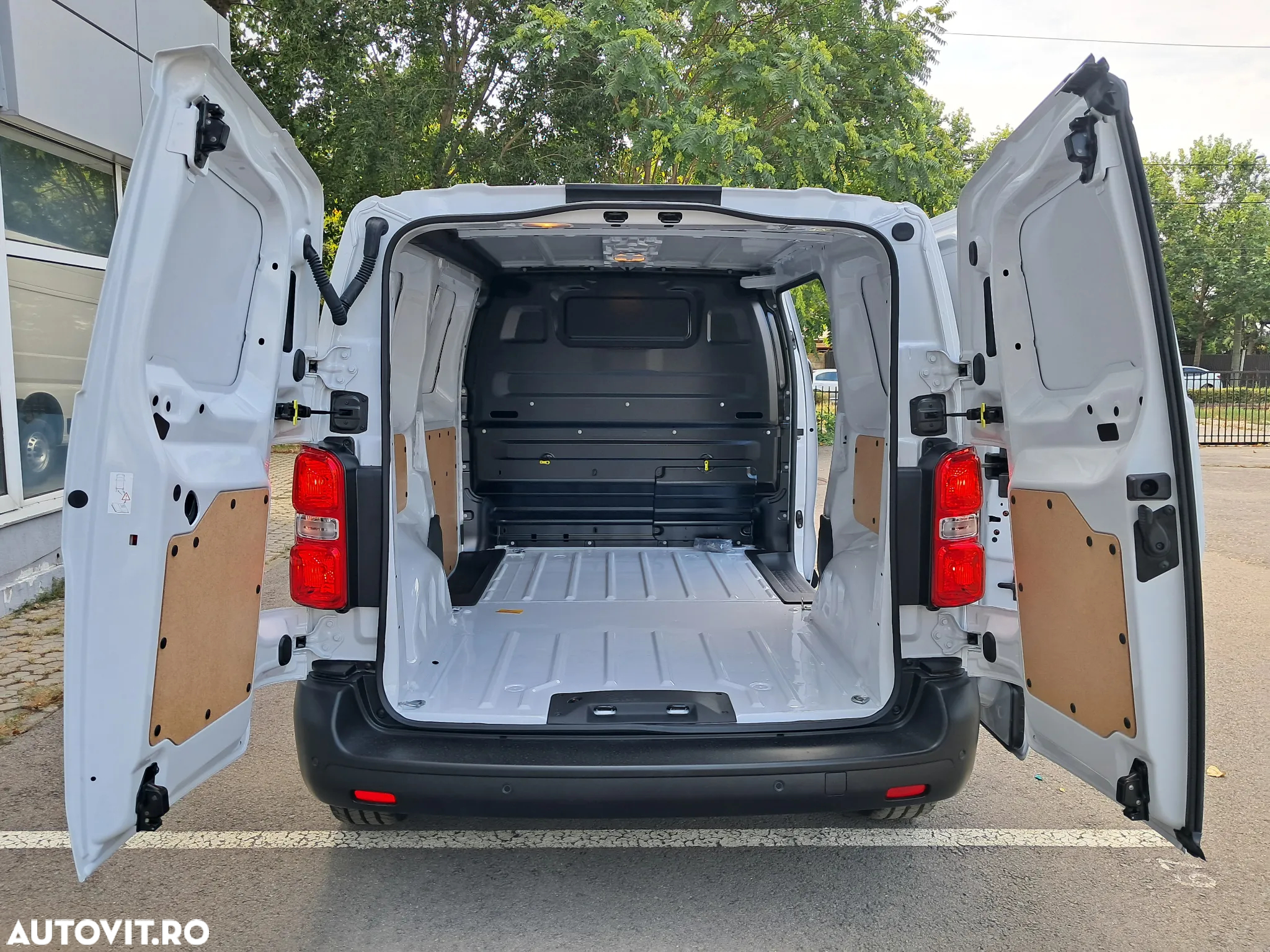 Peugeot EXPERT FURGON L2 1.5 diesel 120 CP - 15