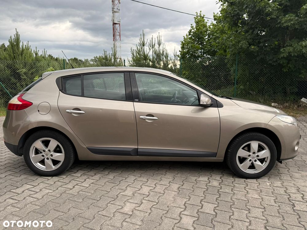 Renault Megane 1.6 16V Dynamique Euro5 - 7