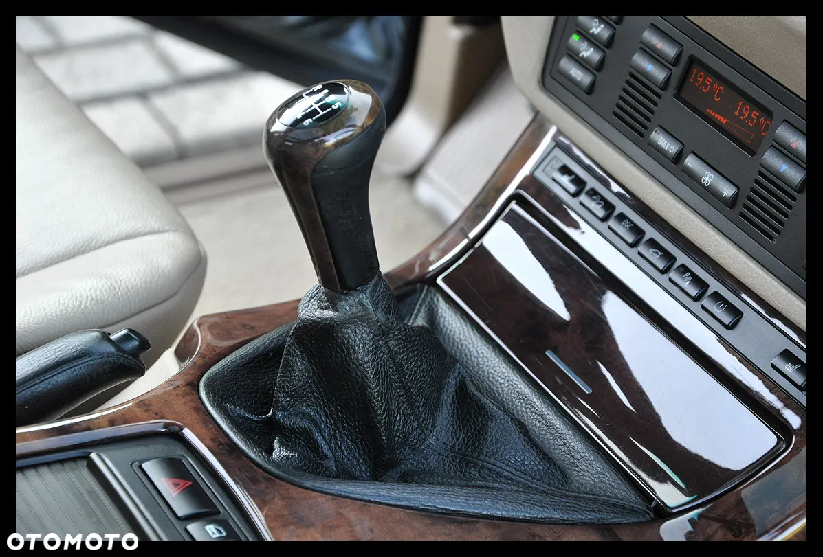 BMW X5 3.0 i Edition Exclusive Sport - 38
