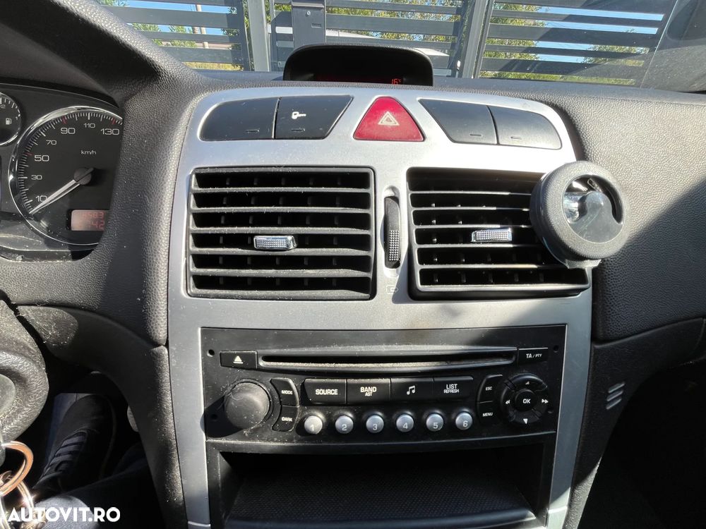 Peugeot 307 1.6 XT - 18