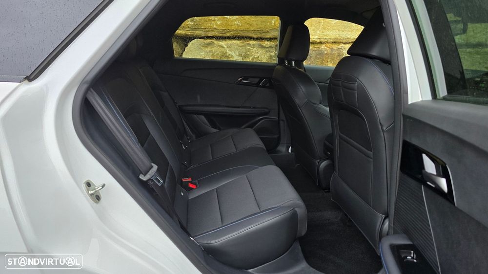 MG MG4 64 kWh Luxury - 52