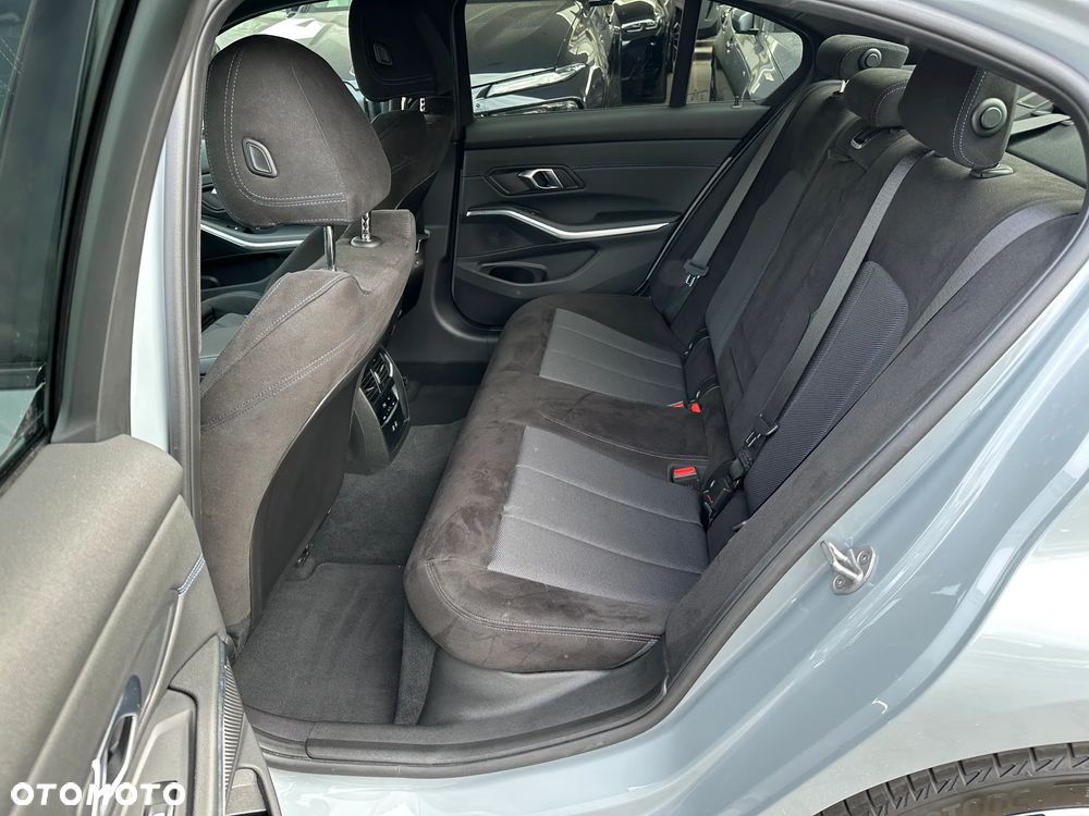 BMW Seria 3 320i xDrive M Sport sport - 7