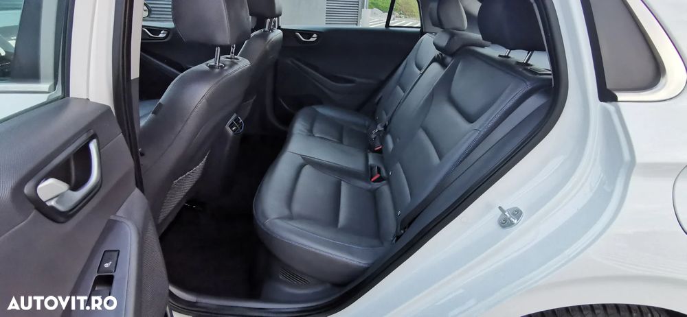 Hyundai IONIQ 1.6 GDI Premium - 12