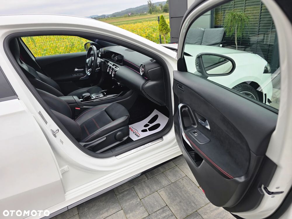 Mercedes-Benz Klasa A AMG 35 4Matic AMG Speedshift DCT 7G Edition 1 - 19