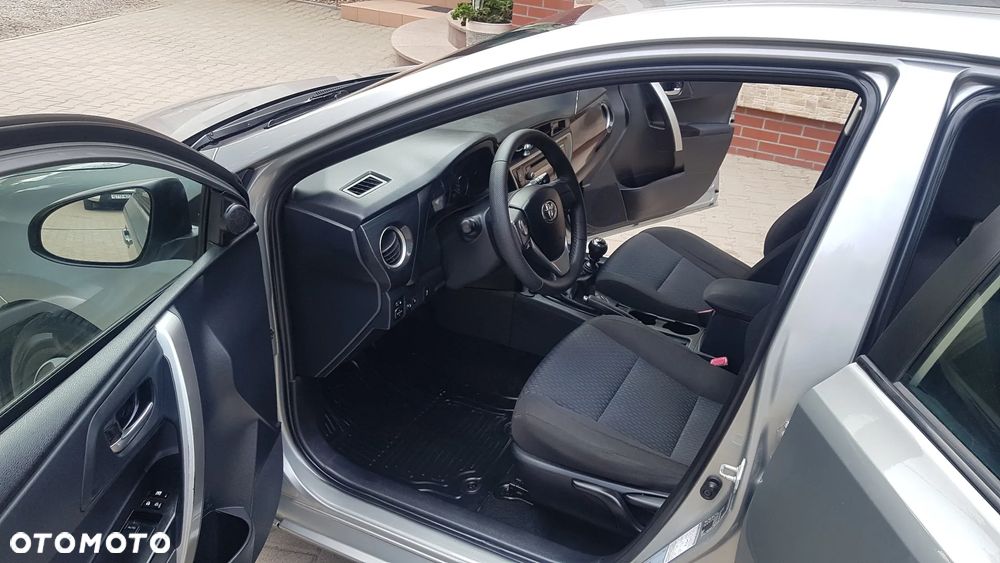 Toyota Auris - 5