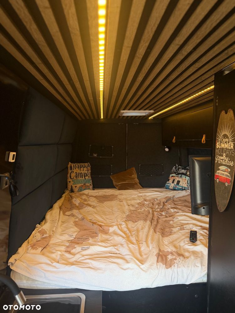 Mercedes-Benz Sprinter - 6