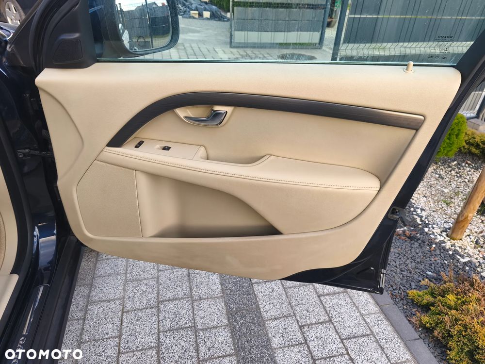 Volvo XC 70 D4 AWD Geartronic Summum - 34