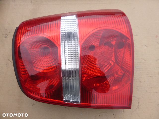 LAMPA PRAWY TYŁ PRAWA TYLNA VOLKSWAGEN TOURAN I 03- - 2