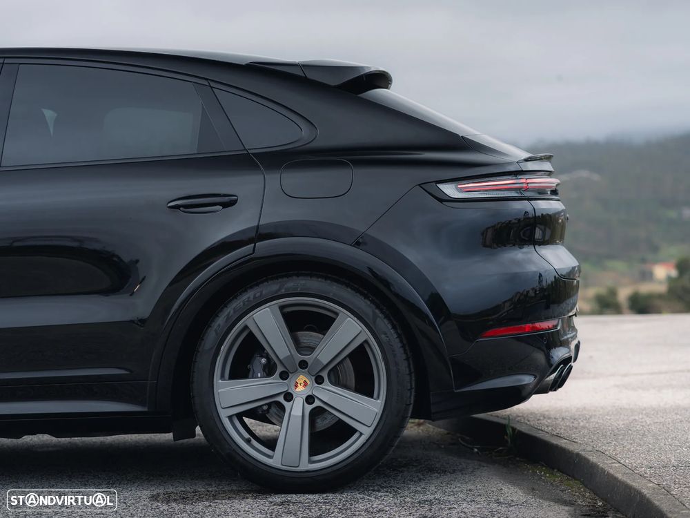 Porsche Cayenne Coupé E-Hybrid - 35
