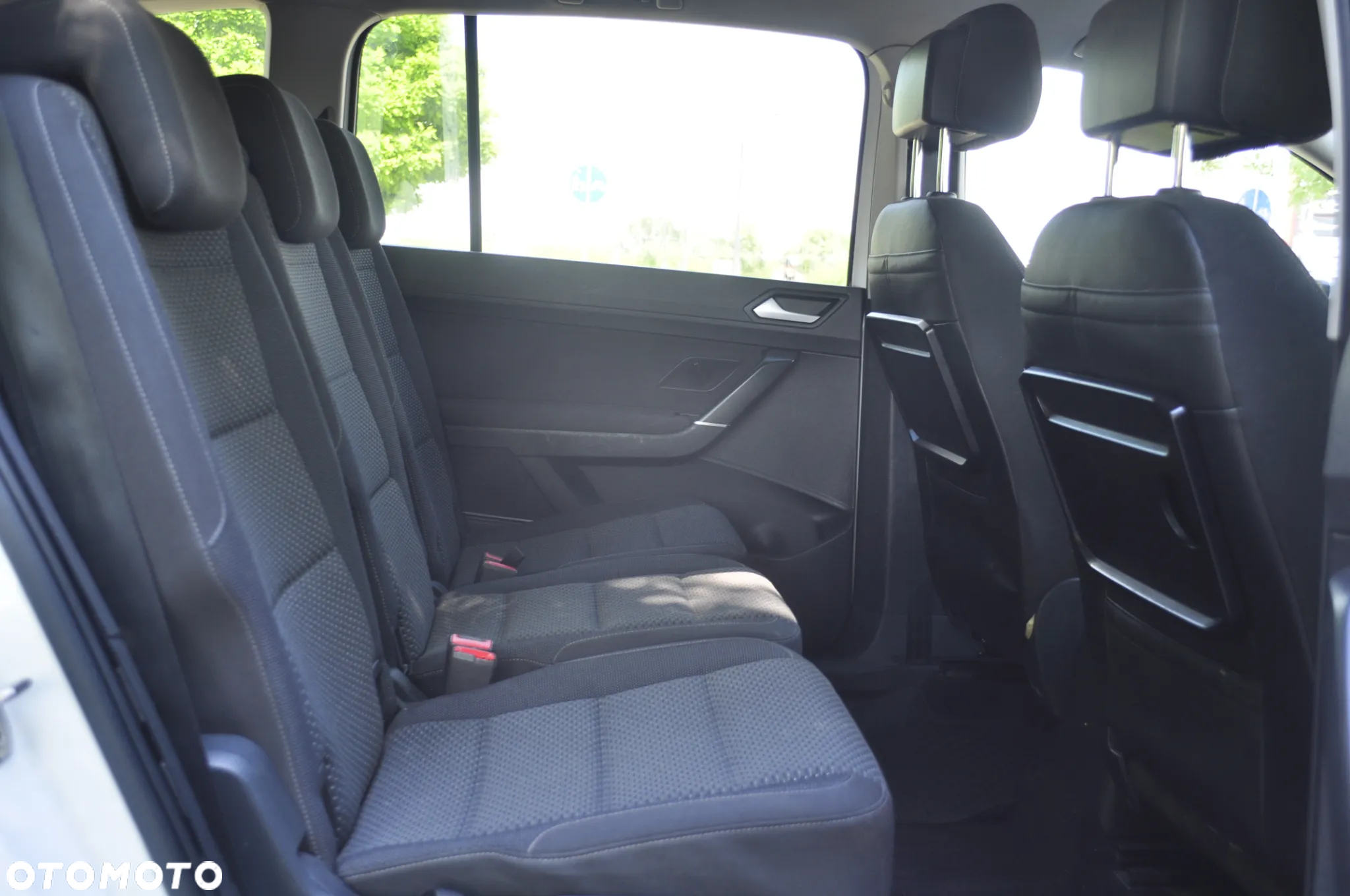 Volkswagen Touran 2.0 TDI BMT Special Edition DSG - 13