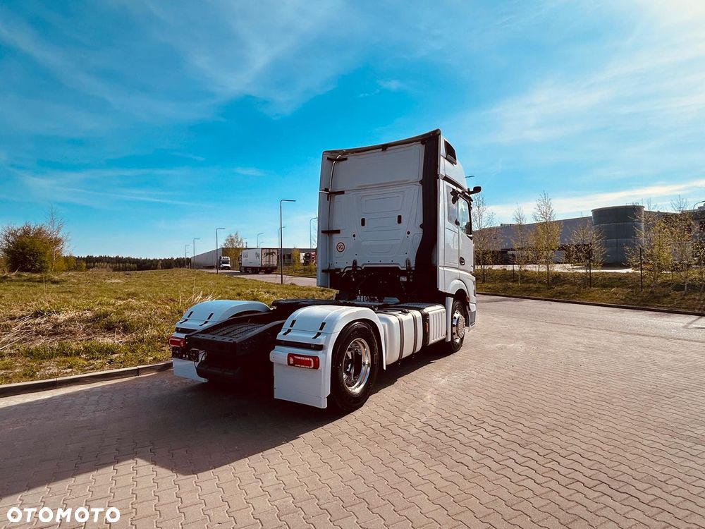 Mercedes-Benz Actros - 10