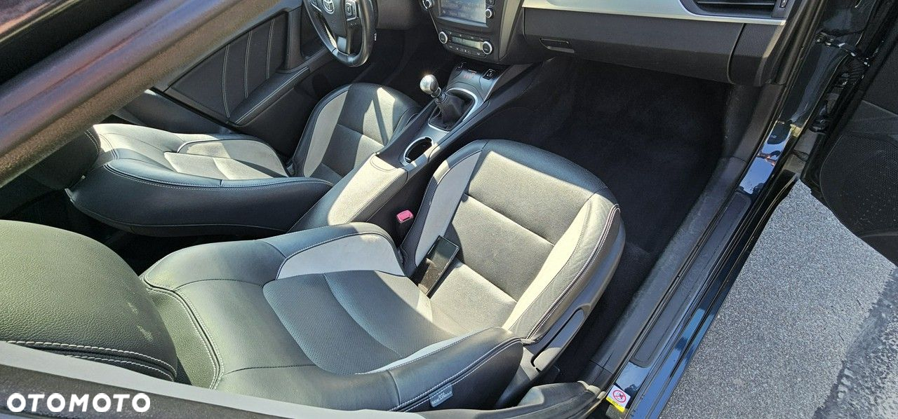 Toyota Avensis - 22