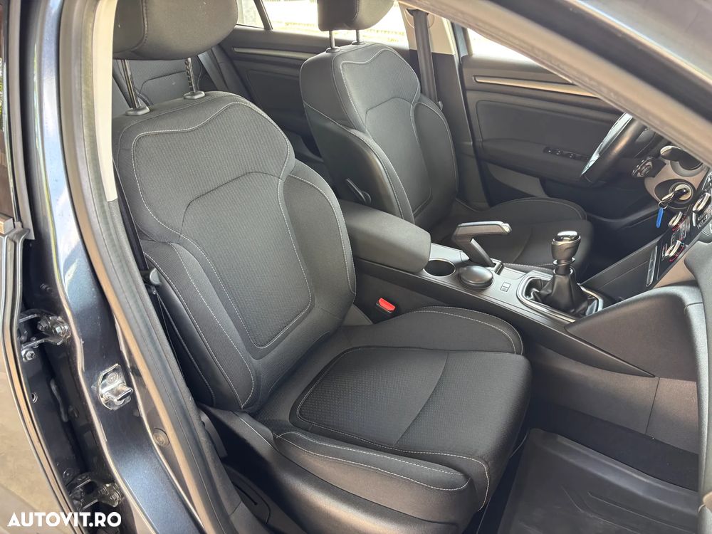 Renault Megane TCE 114 GPF Life - 32