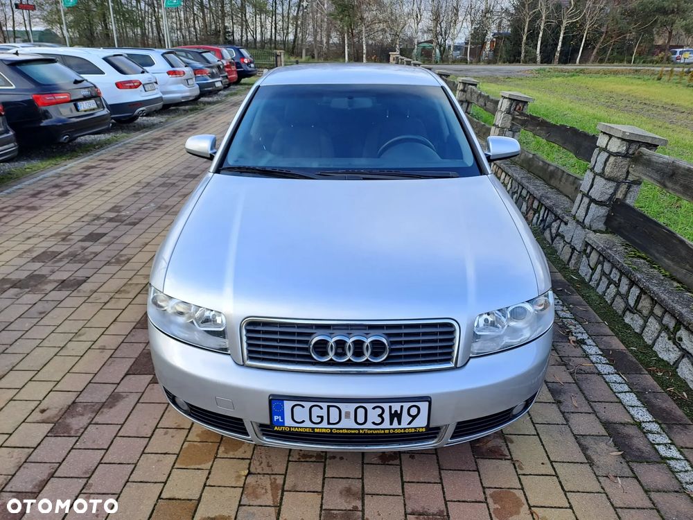 Audi A4 Limousine - 11