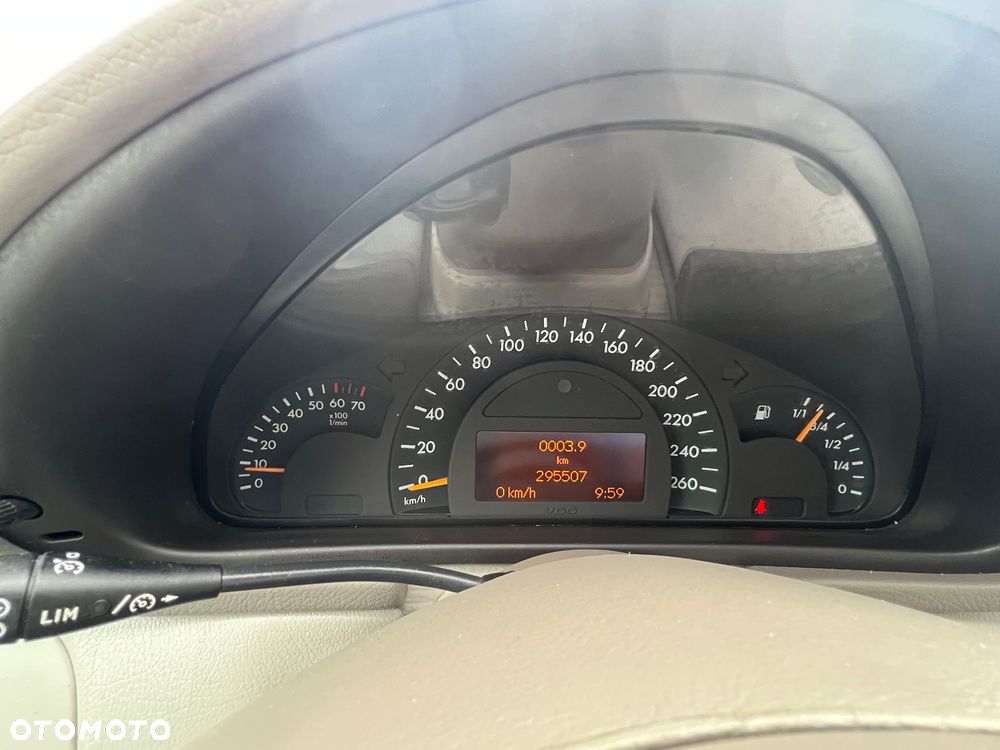 Mercedes-Benz Klasa C 180 Kompressor Elegance - 13