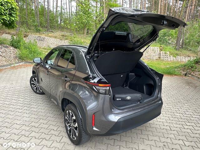Toyota Yaris Cross 130 1.5 VVT-i Team Deutschland - 13