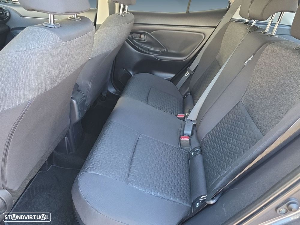 Toyota Yaris Cross 1.5 HDF Comfort Plus - 14
