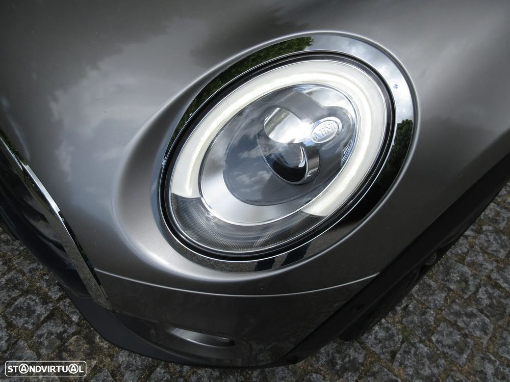 MINI 3 Portas Cooper D Aut. - 19