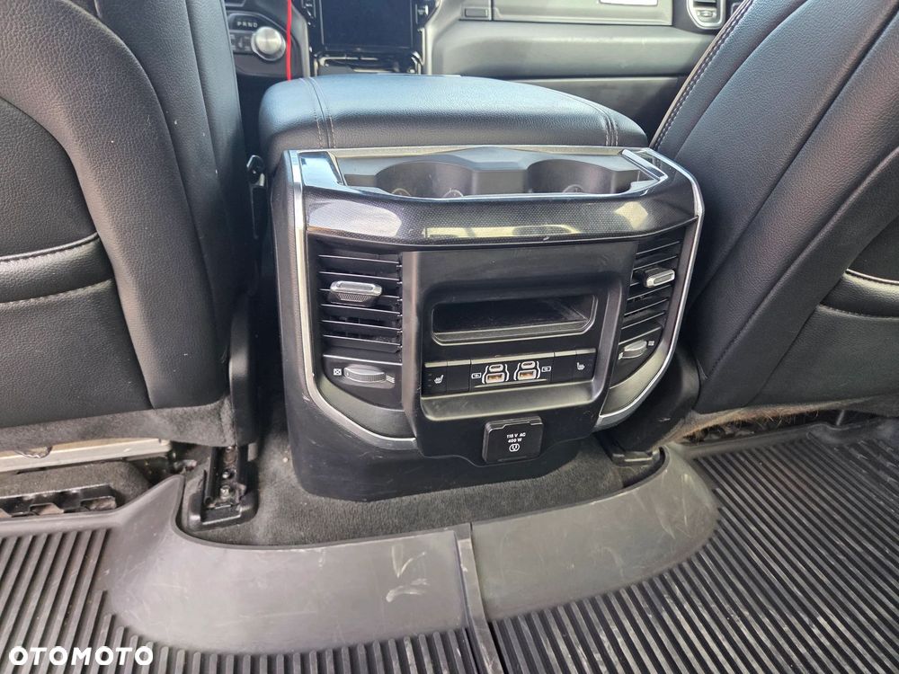 RAM 1500 5.7 Crew Cab Longbed Laramie Black - 16