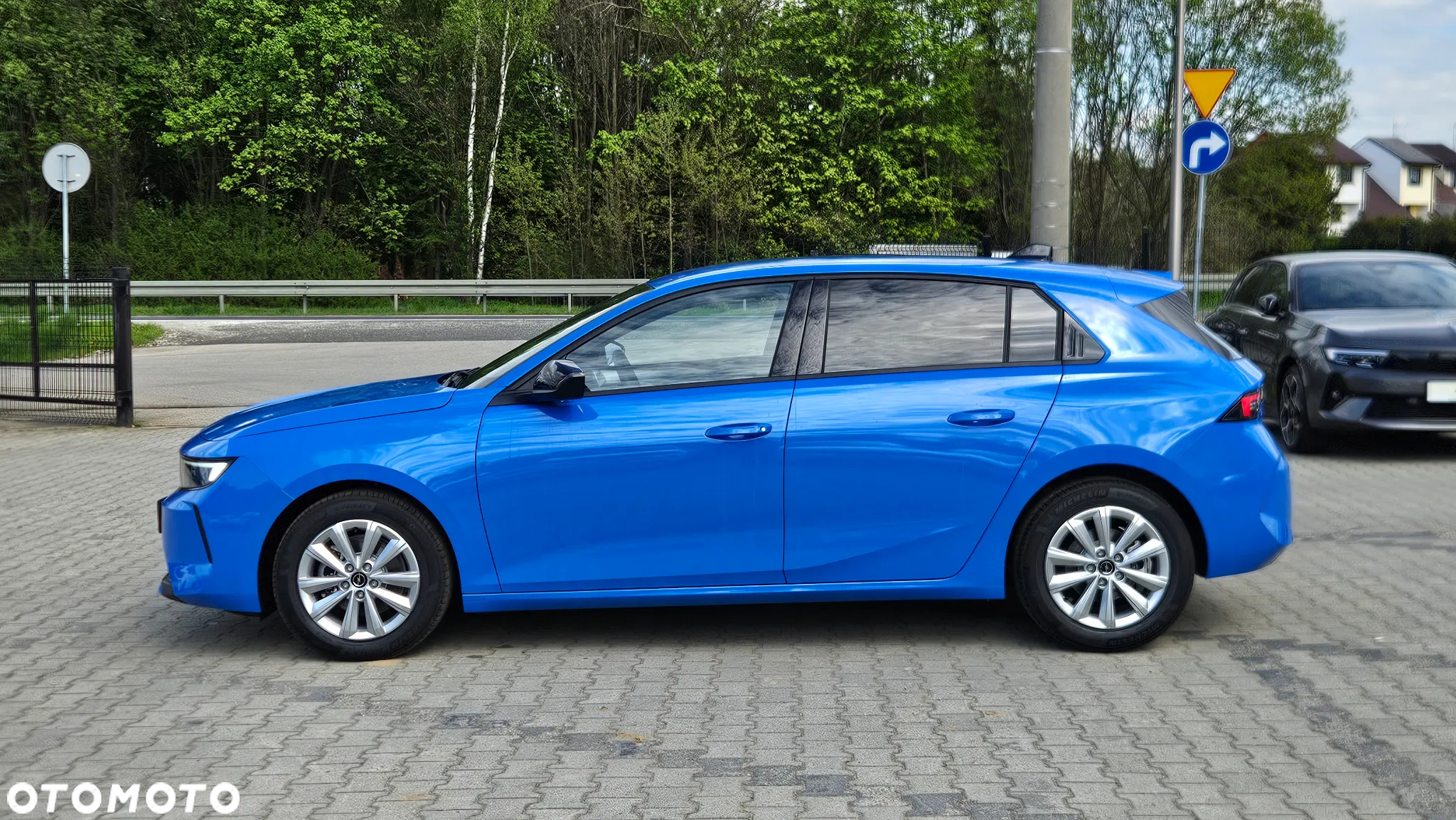 Opel Astra VI 1.2 T Edition S&S - 16