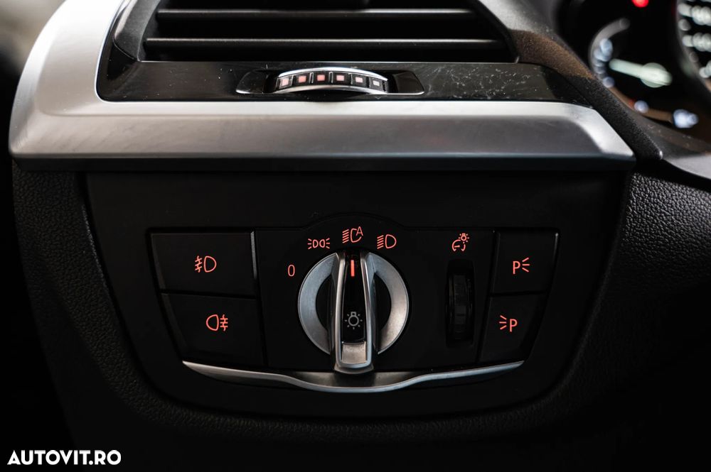 BMW X3 xDrive20i Aut. xLine - 25